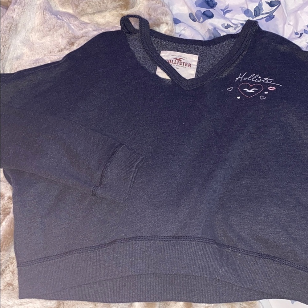 Hollister top